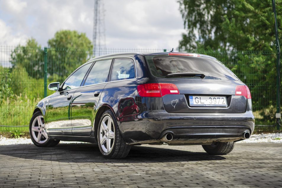 AUDI A6 QUATTRO