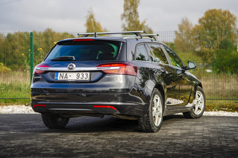 OPEL INSIGNIA SPORTS TOURER SW