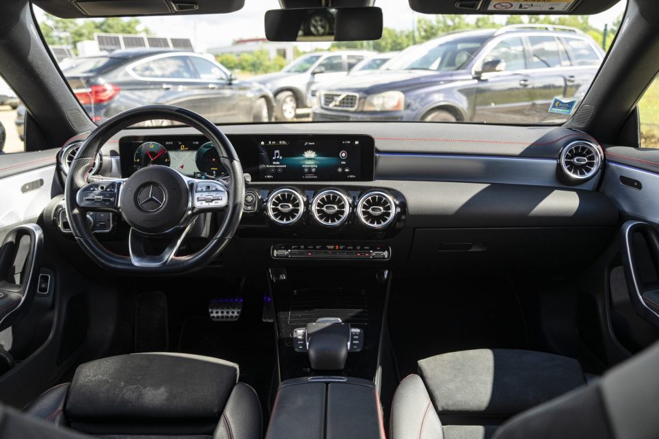 MERCEDES BENZ CLA 200D
