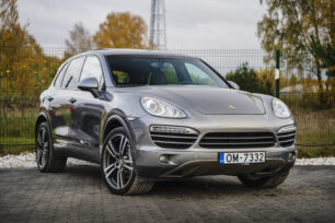 PORSCHE CAYENNE
