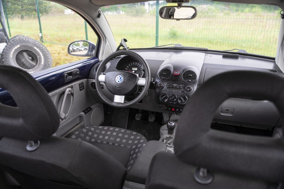 VW NEW BEETLE