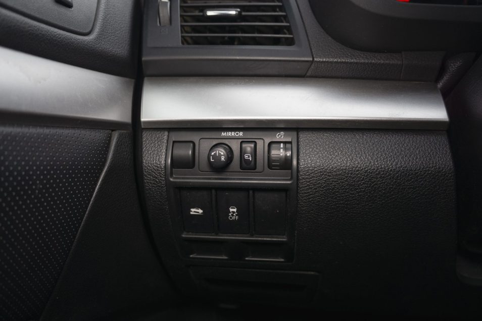 SUBARU LEGACY