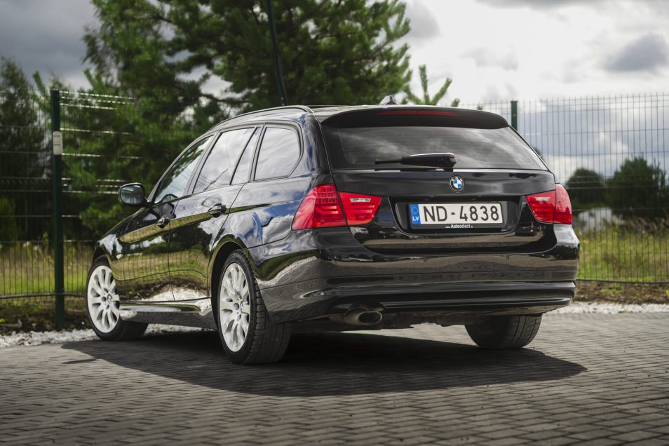 BMW 320