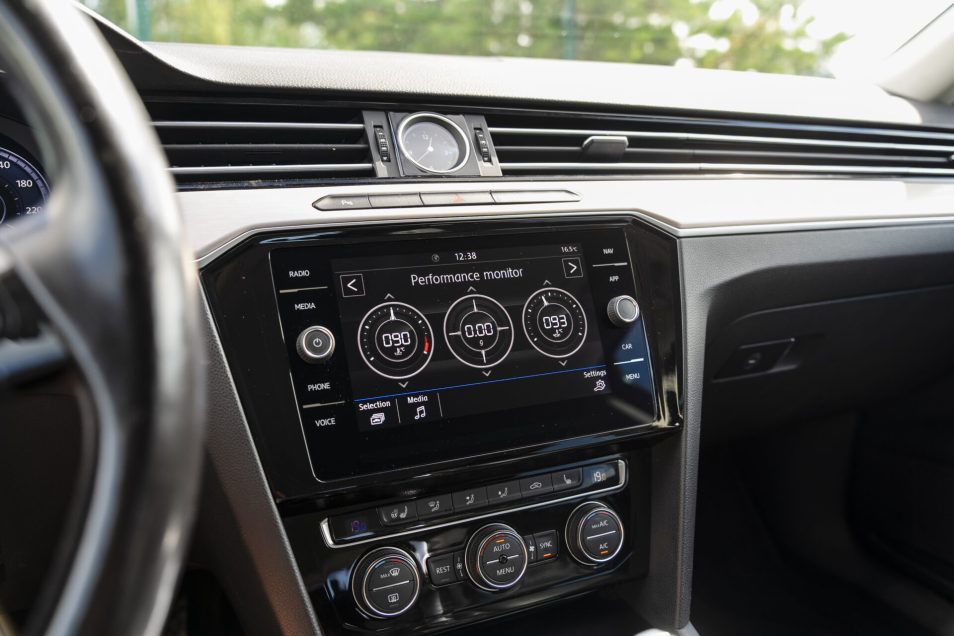 VW PASSAT