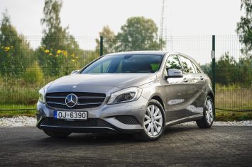 MERCEDES BENZ A180