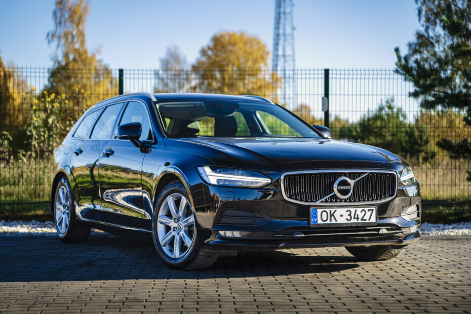 VOLVO V90
