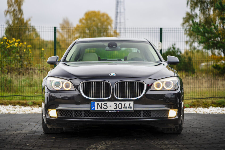 BMW 740 X-DRIVE