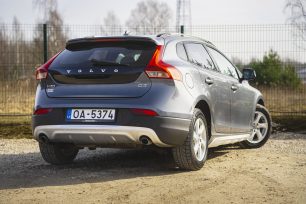 VOLVO V40 CROSS COUNTRY