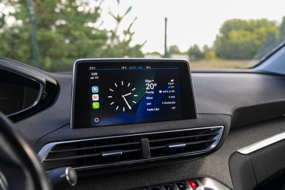 PEUGEOT 5008