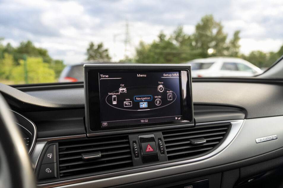 AUDI A6 AVANT QUATTRO