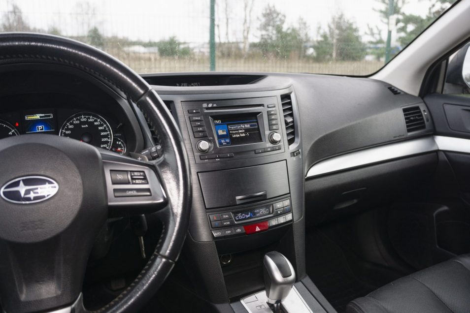 SUBARU LEGACY
