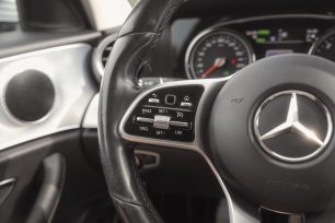 MERCEDES BENZ E300 DE