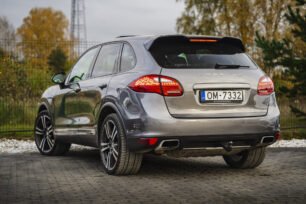 PORSCHE CAYENNE