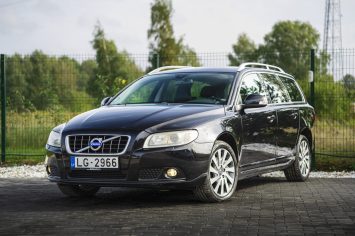 VOLVO V70
