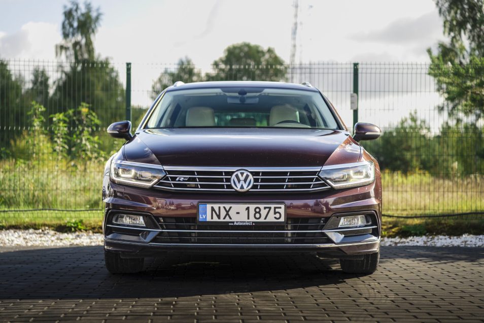 VW PASSAT R-LINE