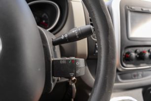 NISSAN NV300