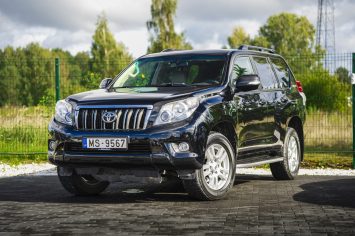 TOYOTA LAND CRUISER