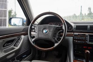 BMW 740I INDIVIDUAL