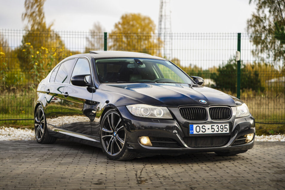 BMW 330