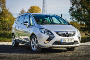 OPEL ZAFIRA TOURER