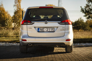 OPEL ZAFIRA TOURER