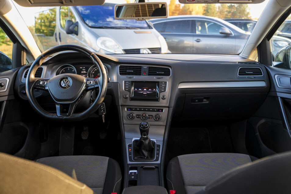 VW GOLF