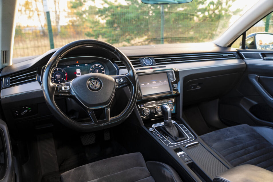 VW PASSAT