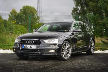 AUDI A4 AVANT QUATTRO