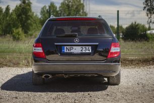 MERCEDES BENZ C220