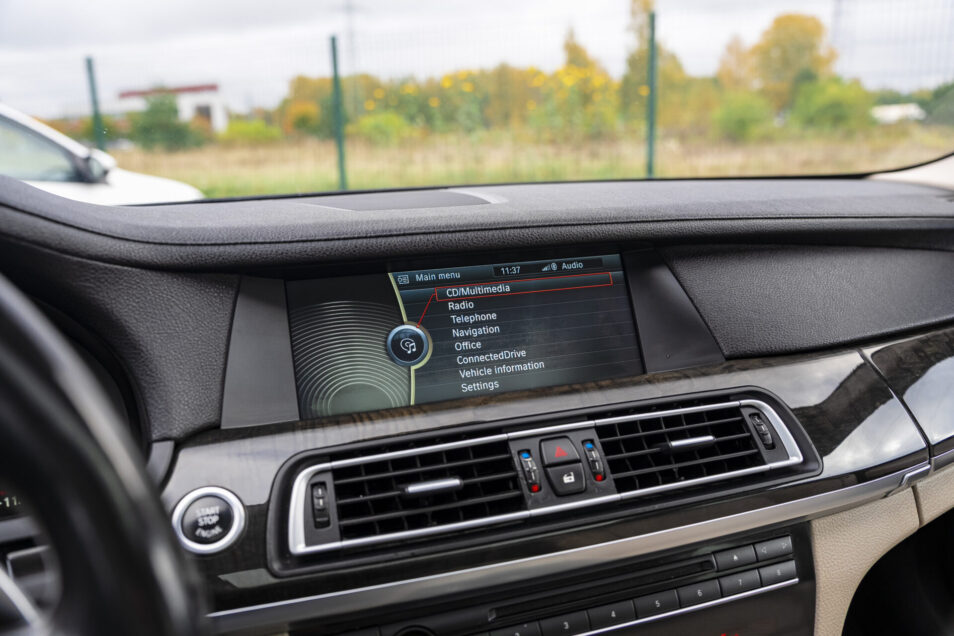 BMW 740 X-DRIVE