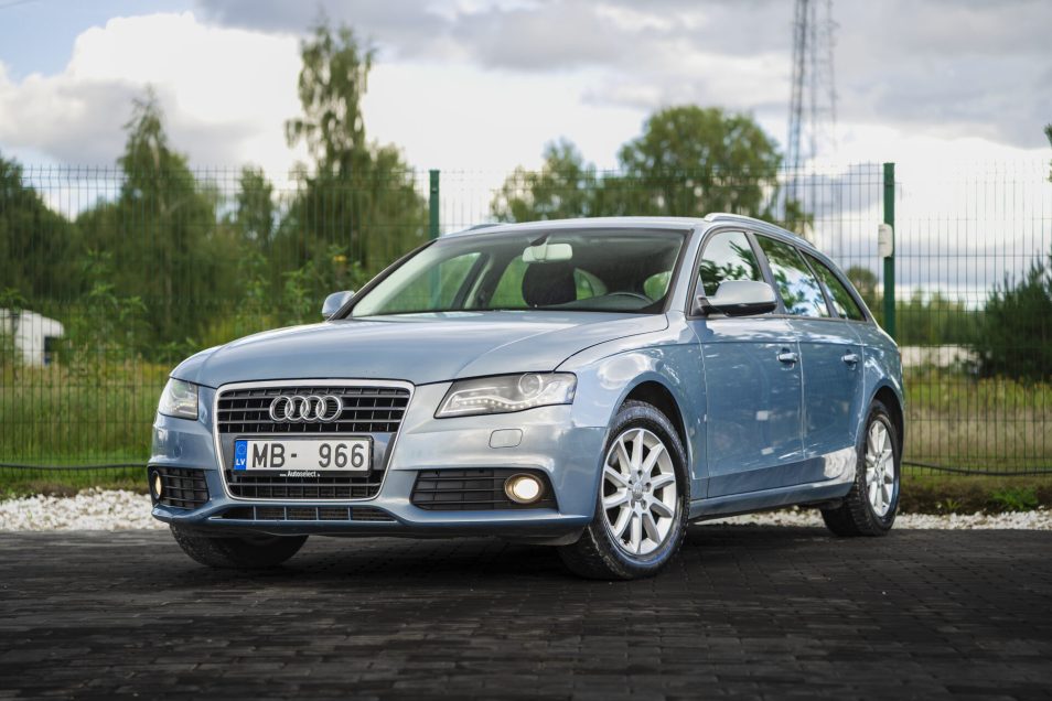 AUDI A4