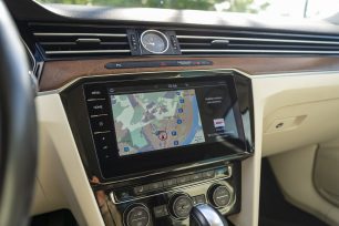 VW PASSAT R-LINE