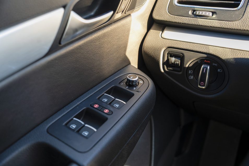 VW SHARAN