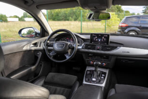 AUDI A6 AVANT QUATTRO