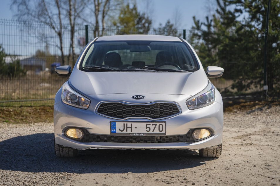KIA CEE D