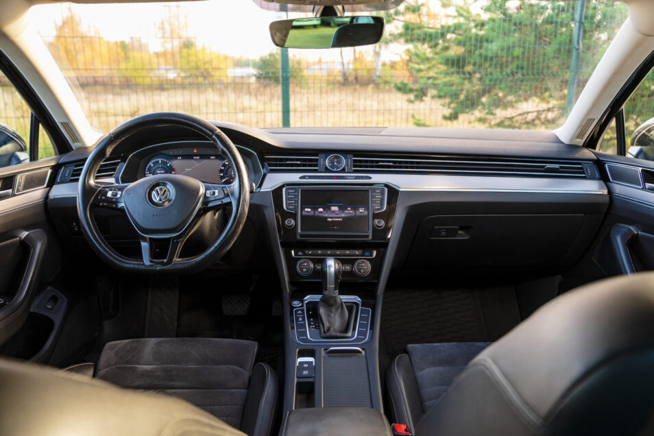 VW PASSAT