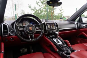 PORSCHE CAYENNE S