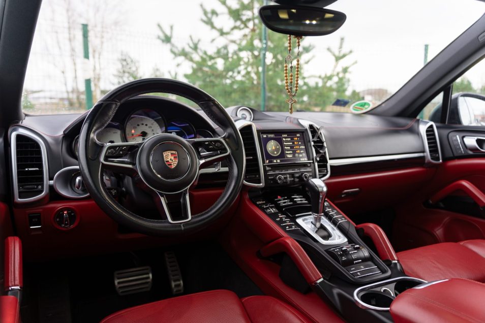 PORSCHE CAYENNE S