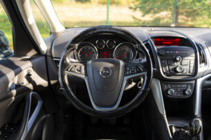 OPEL ZAFIRA TOURER
