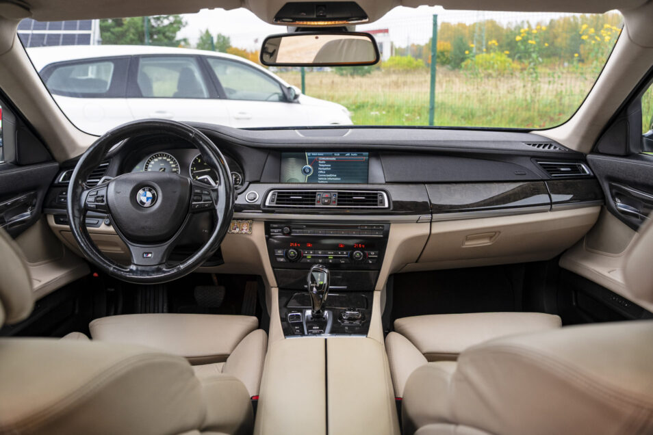 BMW 740 X-DRIVE