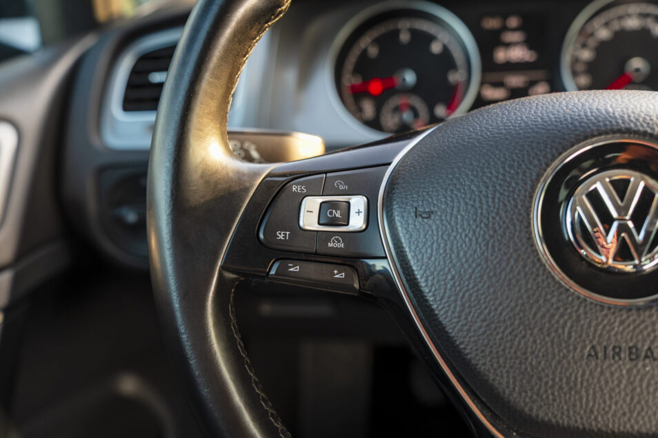 VW GOLF