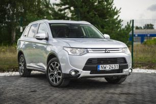 MITSUBISHI OUTLANDER