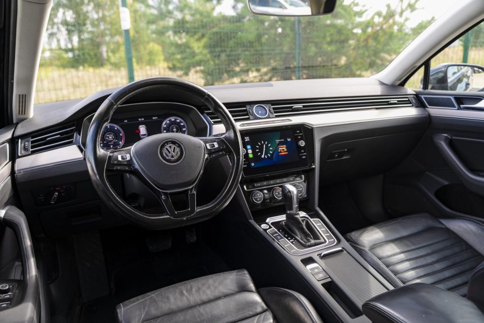 VW PASSAT