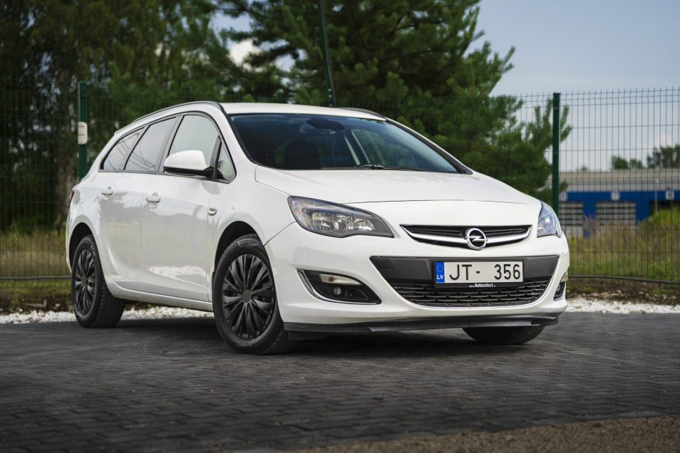 OPEL ASTRA SPORTS TOURER