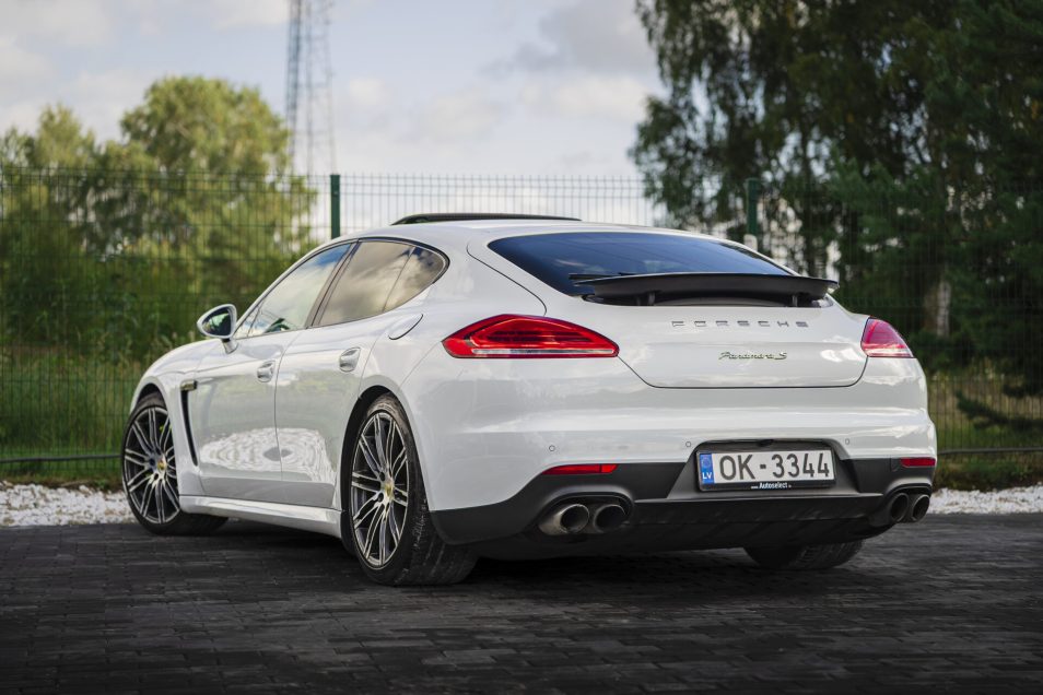 PORSCHE PANAMERA S E-HYBRID