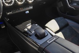 MERCEDES BENZ CLA 200D