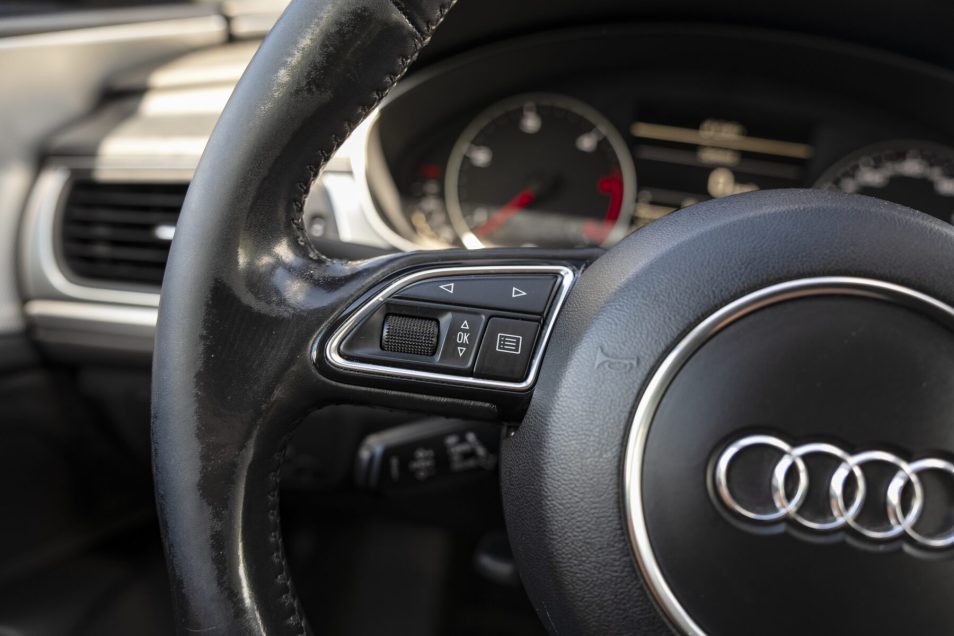 AUDI A6 AVANT QUATTRO