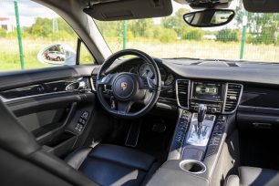 PORSCHE PANAMERA S E-HYBRID