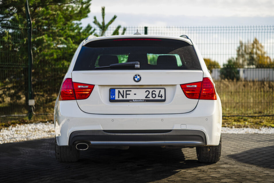 BMW 320 M-PACK FACE-LIFT
