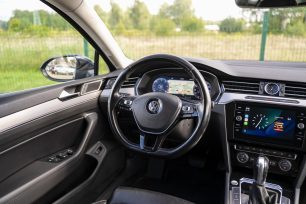 VW PASSAT